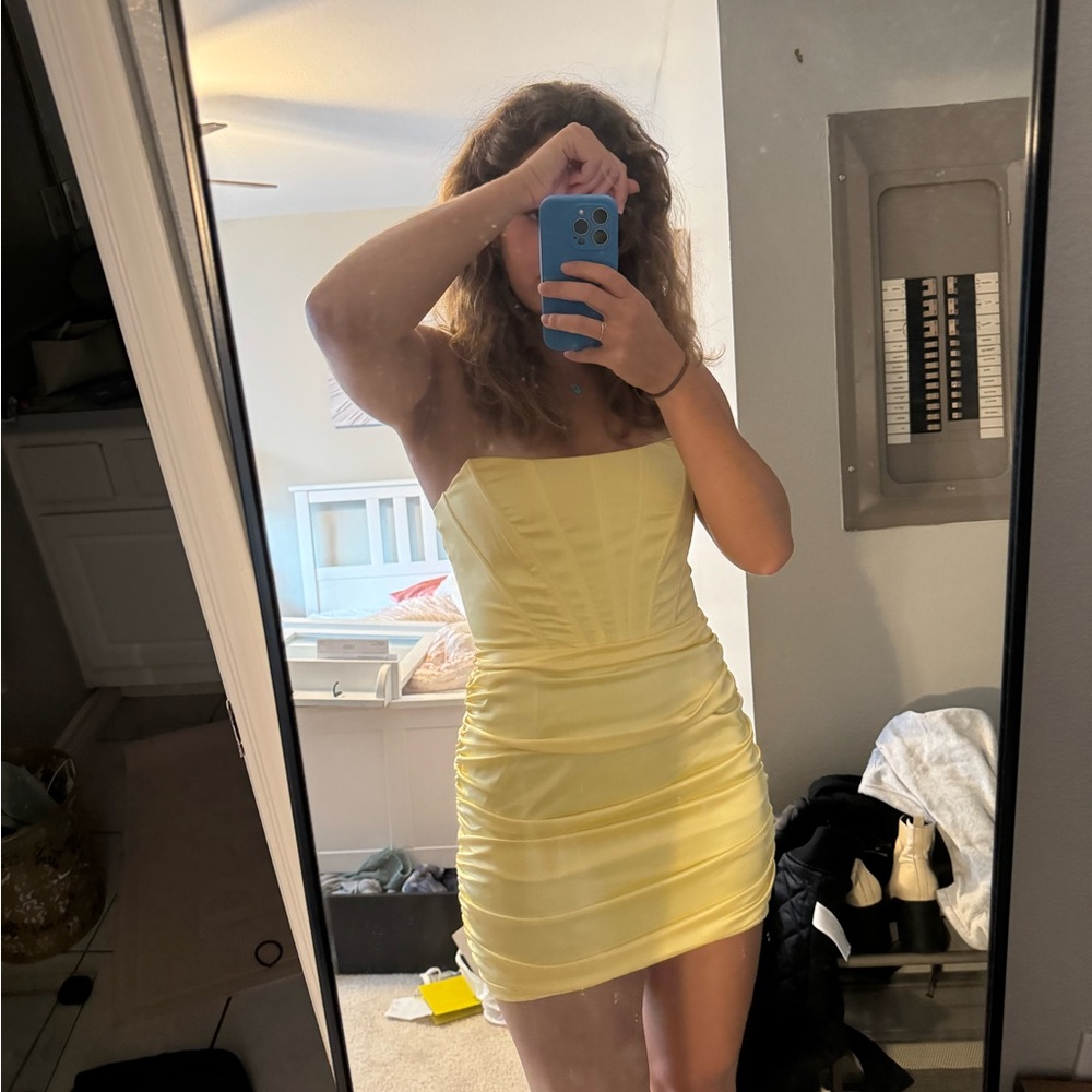 Yellow dress mini